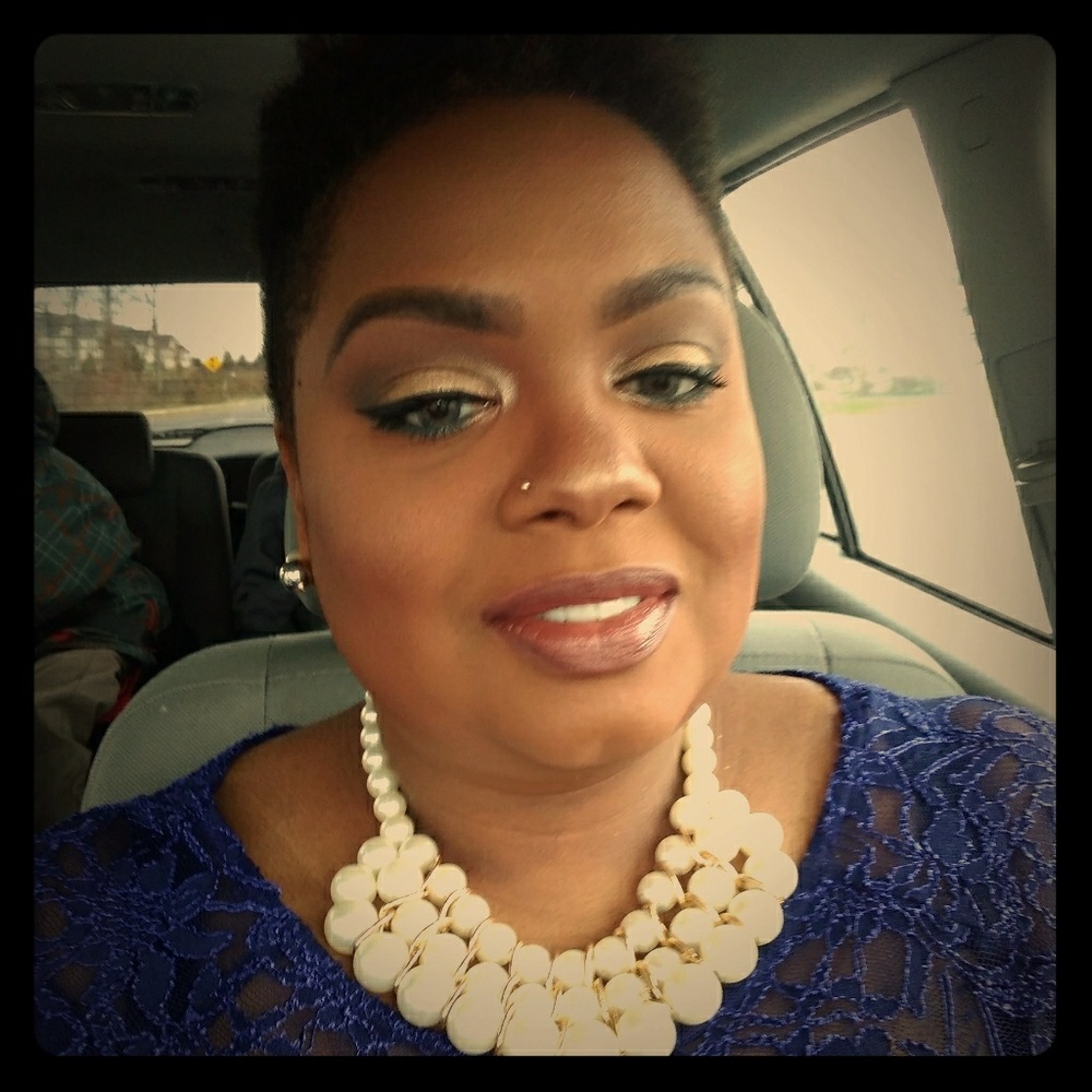 Meet your Posher, Lauren